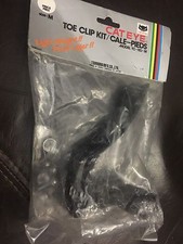 Vintage CatEye Toe Clips Pair Black Nylon  size Medium  NIP Xtra Lite