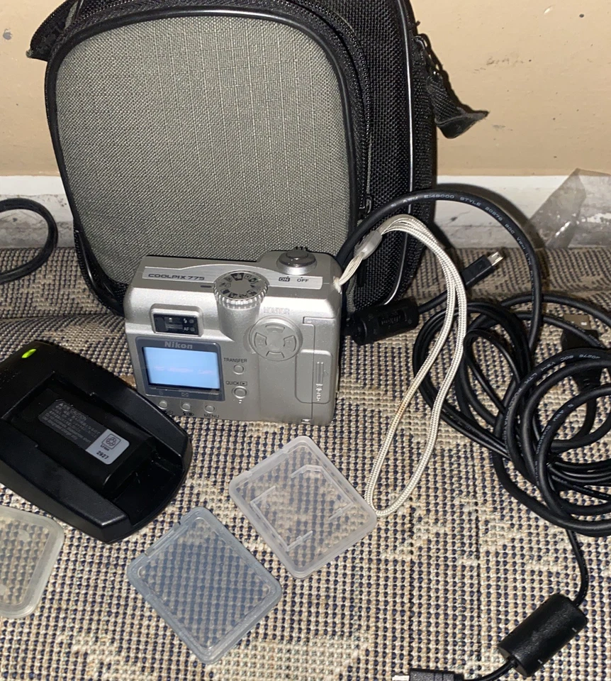 Cámara digital compacta Nikon Coolpix 775 2,0 MP probada✅+2 baterías estuche cargador Foto 3 de 4