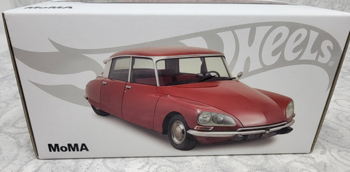 Mattel Creations Exclusive Hot Wheels x MoMA 1973 CITROEN DS 23