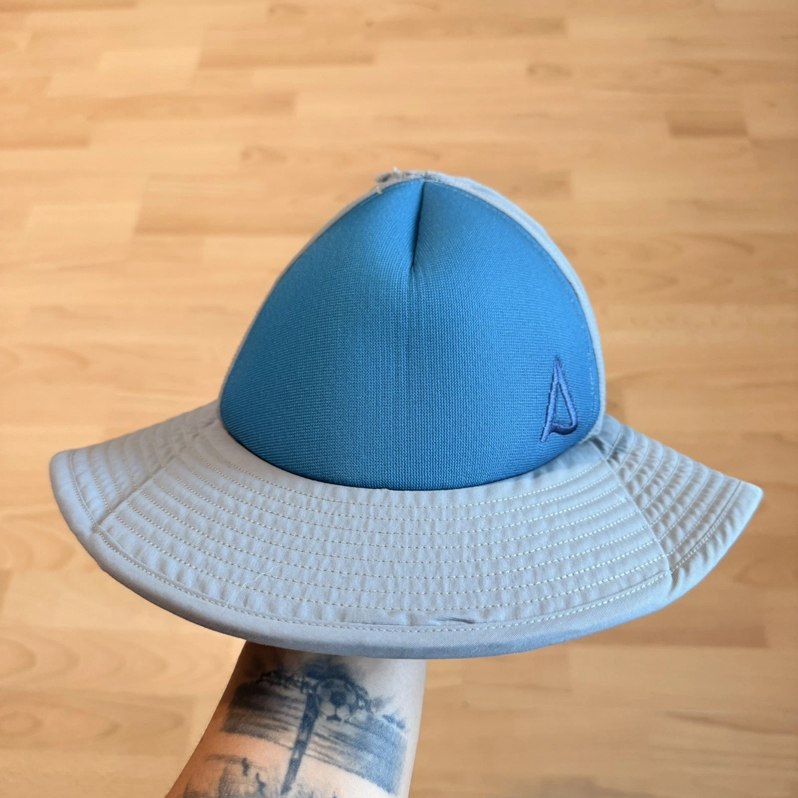 Kaiola Surf Hat Gray Sun cap neck Strap sun beach wind UPF float Small