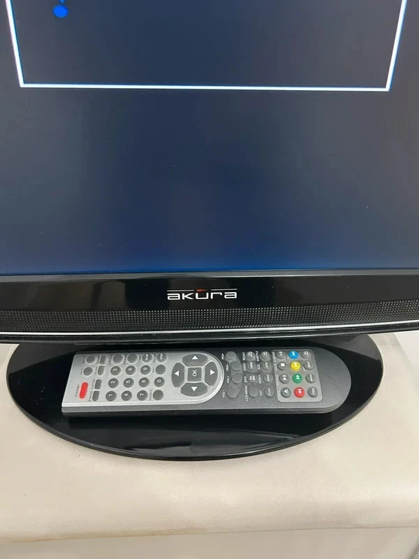 Akura APLDVD2268-FD 22” DVD/TV Combi Freeview HDMI HD Ready TV With Control - Image 4 of 4