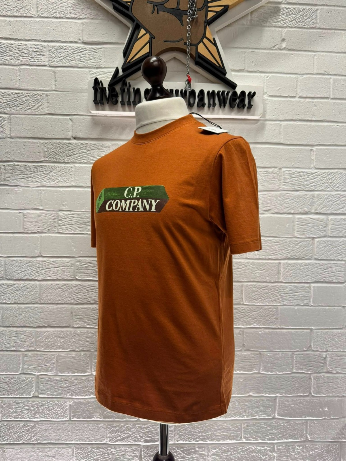 BNWT  CP COMPANY 166A 30/1 Jersey T-shirt in orange  - Small / p2p 19.5"