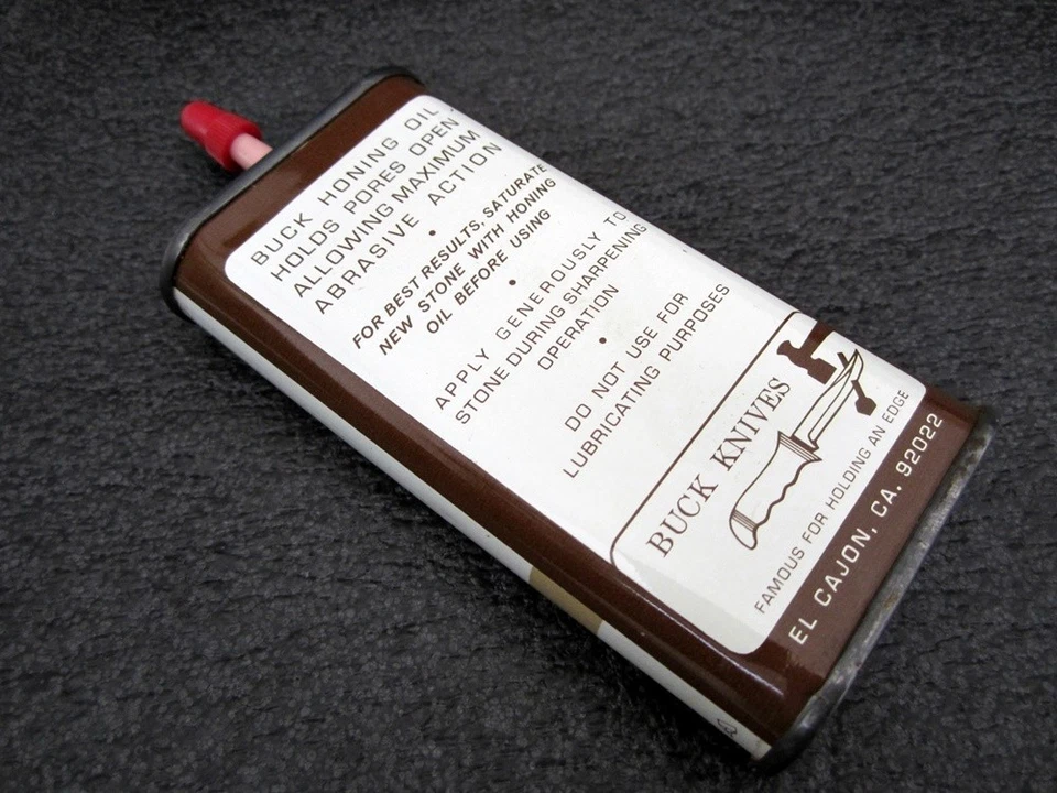 Vintage BUCK Knives Honing Oil 3 Ounce Metal Can - Image 3 of 4