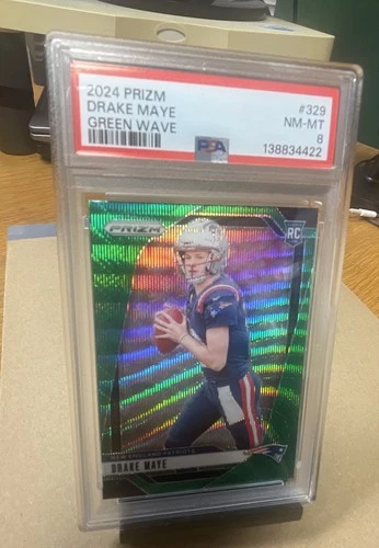2024 Prizm Drake Maye #329 Green Wave Prizm (RC) Patriots PSA 8