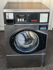 SPEED QUEEN COMMERCIAL FRONT LOAD WASHER MODEL:SFNWYASG113T01 SN:1512006997 REF 