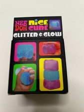NICE CUBE GLITTER  GLOW NEEDOH