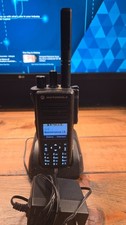 Motorola MotoTRBO XPR7550 UHF 403-512mHz AAH56RDN9KA1AN  Battery  Charger