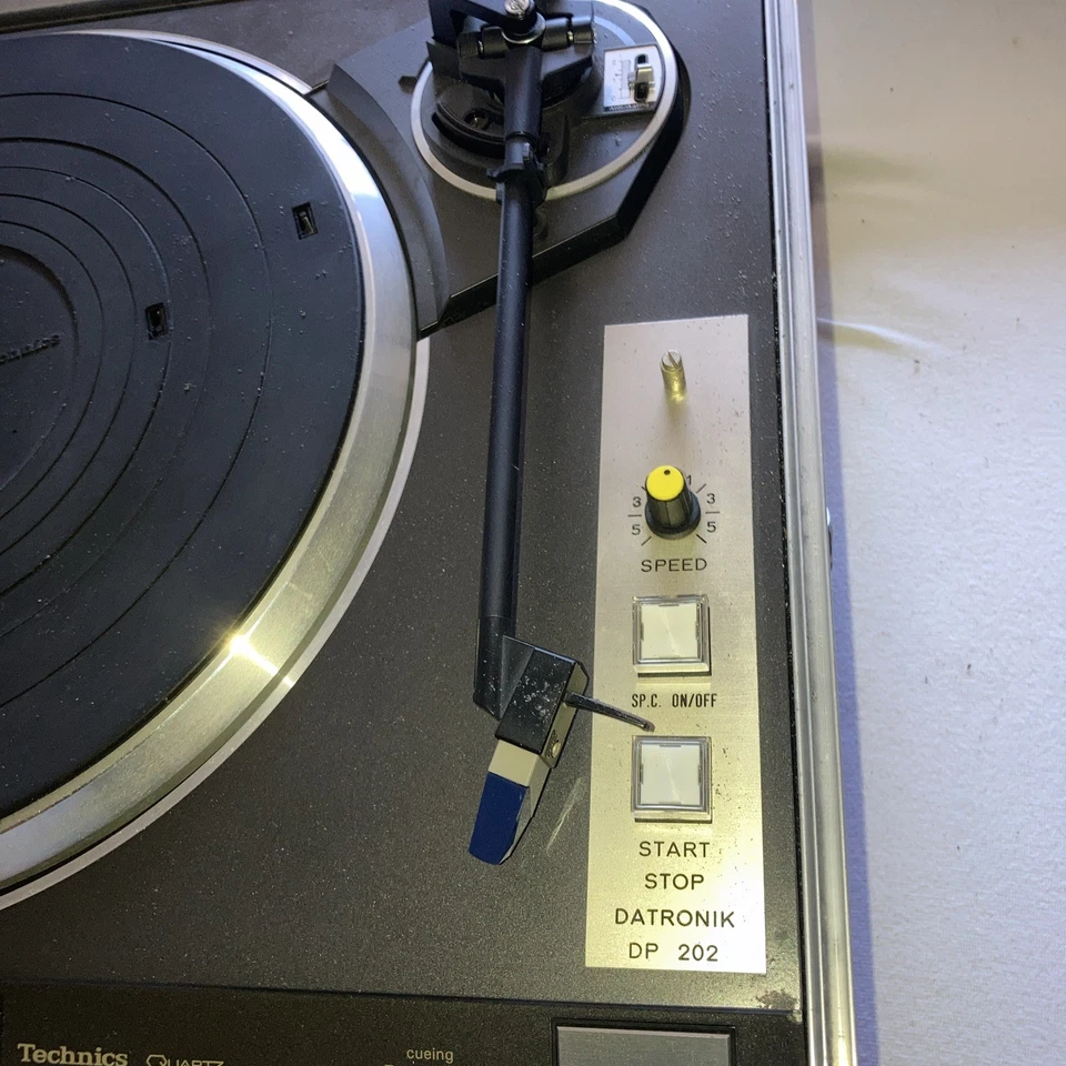 Technics SL Q300  Direktantrieb in solidem Alu Koffer T4P Tonabnehmer - Bild 2 von 4
