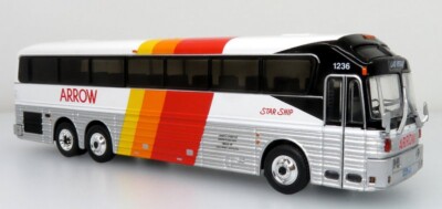 Iconic Replicas 1:87 1984 Eagle Model 10 Coach: Arrow Bus Lines