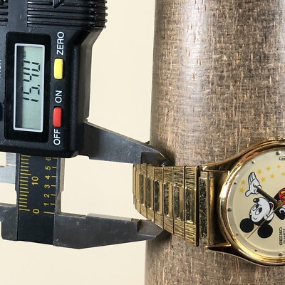 Seiko Unisex 5P31-7009 Disney Mickey Mouse Gold Expansion Quartz