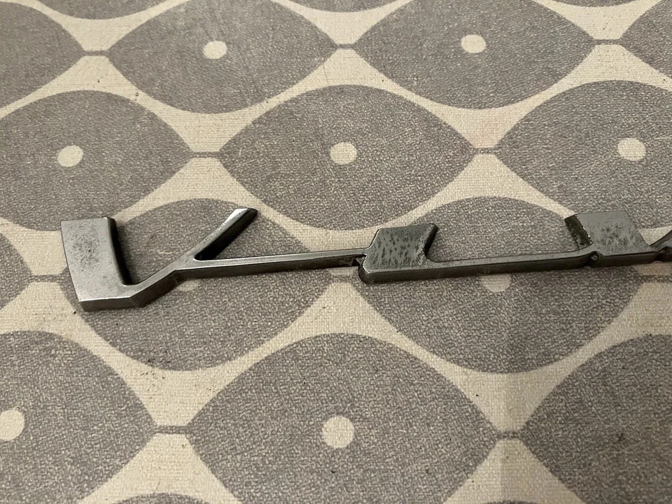 Vauxhall Viva Car Badge Vintage Original - Image 3 of 4