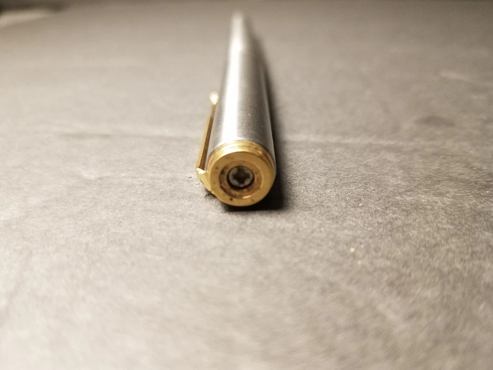 PLUMA ESTILOGRÁFICA PARKER VINTAGE DE ACERO CEPILLADO Y ORO CON CAPUCHA NUEVA EN CAJA HECHA EN INGLATERRA TE Foto 4 de 4