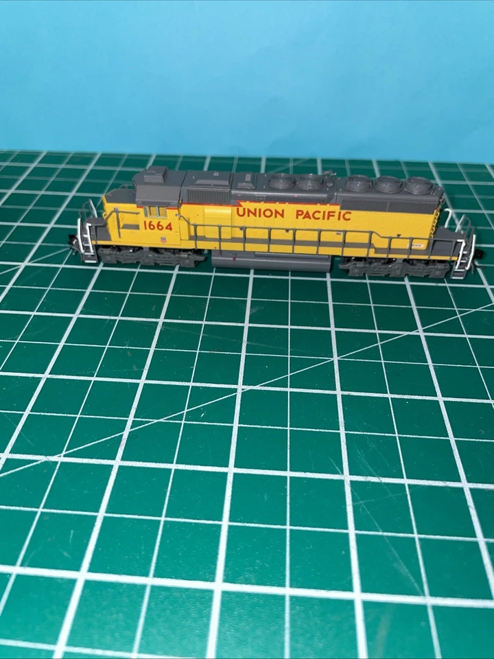 New! N-Scale Intermountain SD40-2 UP # 1664 DCC / Sound $279.95 Make offer - Image 3 of 4