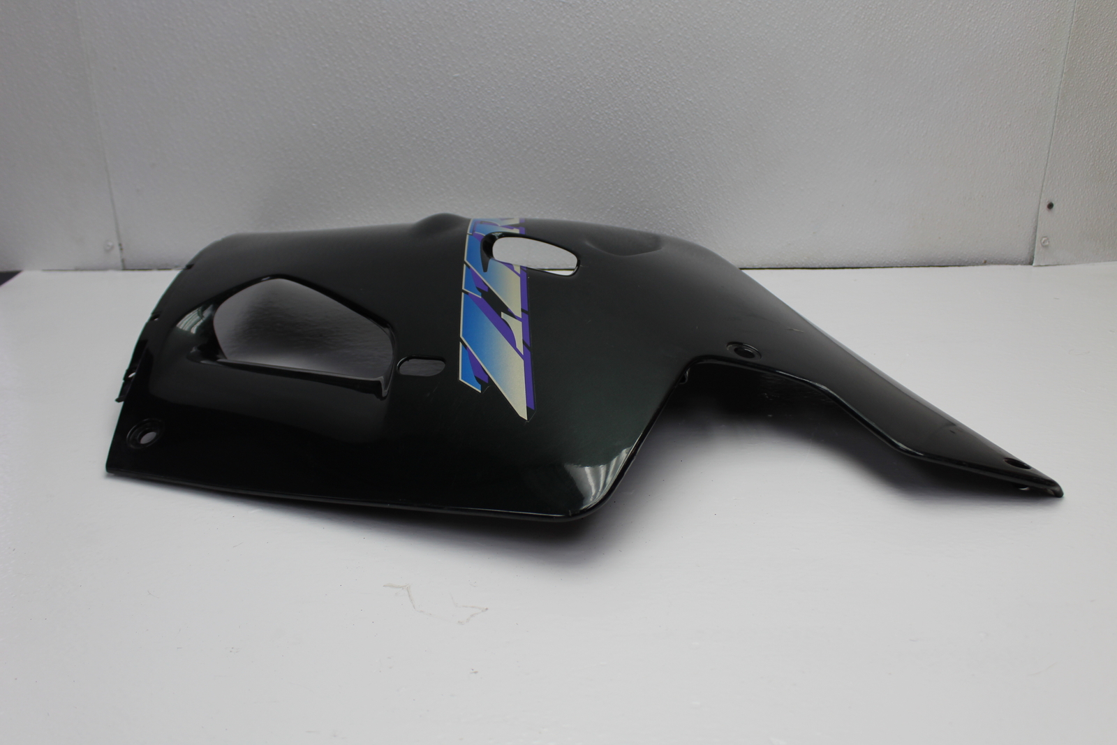 96 KAWASAKI NINJA ZX1100 RIGHT SIDE COVER FAIRING COWL PANEL 550271136