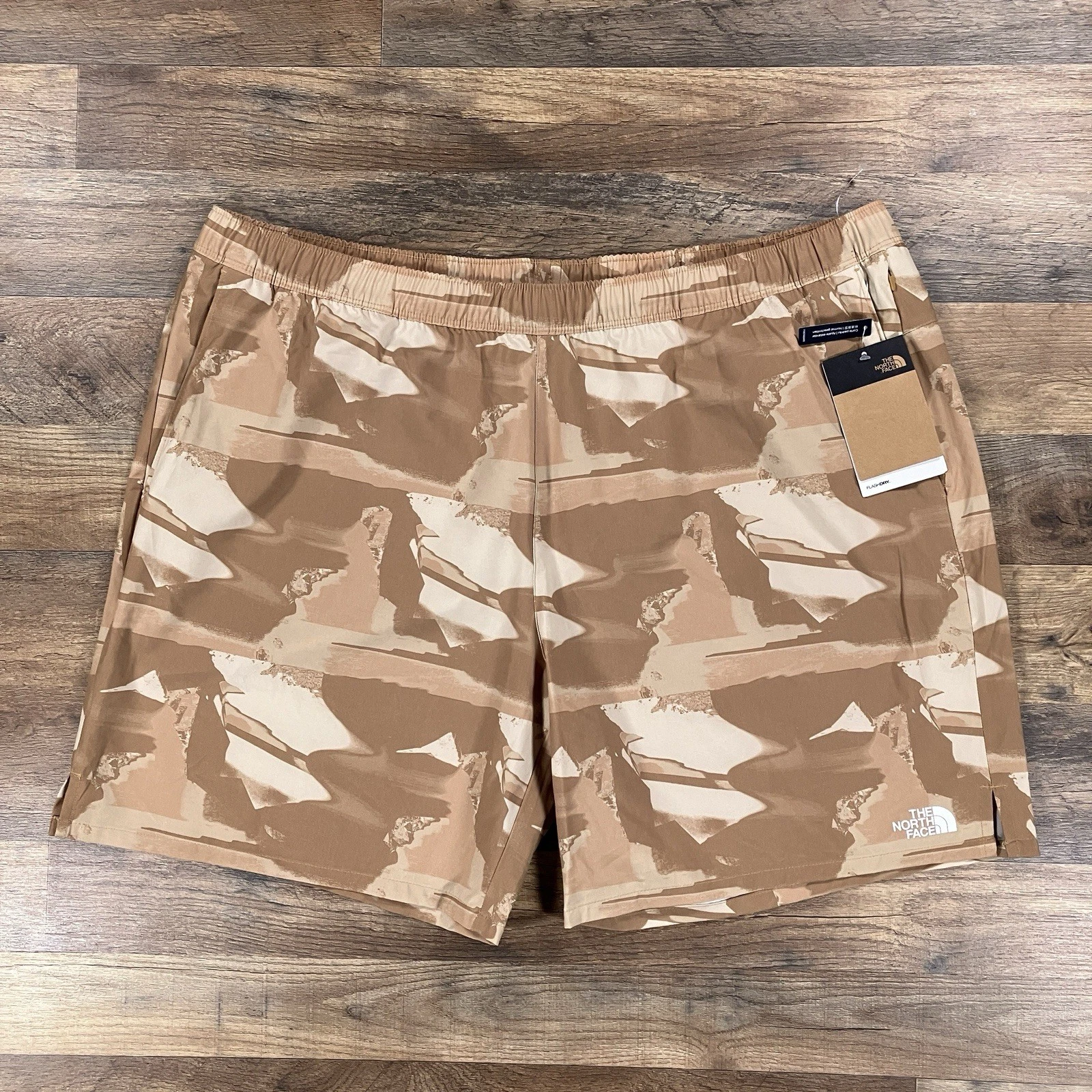 North Face Shorts Mens 3XL Brown Wander 2.0 Camo Flash Dry Lightweight NEW