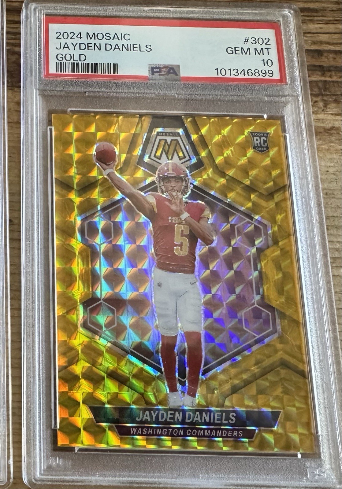 2024 Panini Mosaic - Rookies Jayden Daniels #302 Gold Prizm 6/10 (RC) POP 1