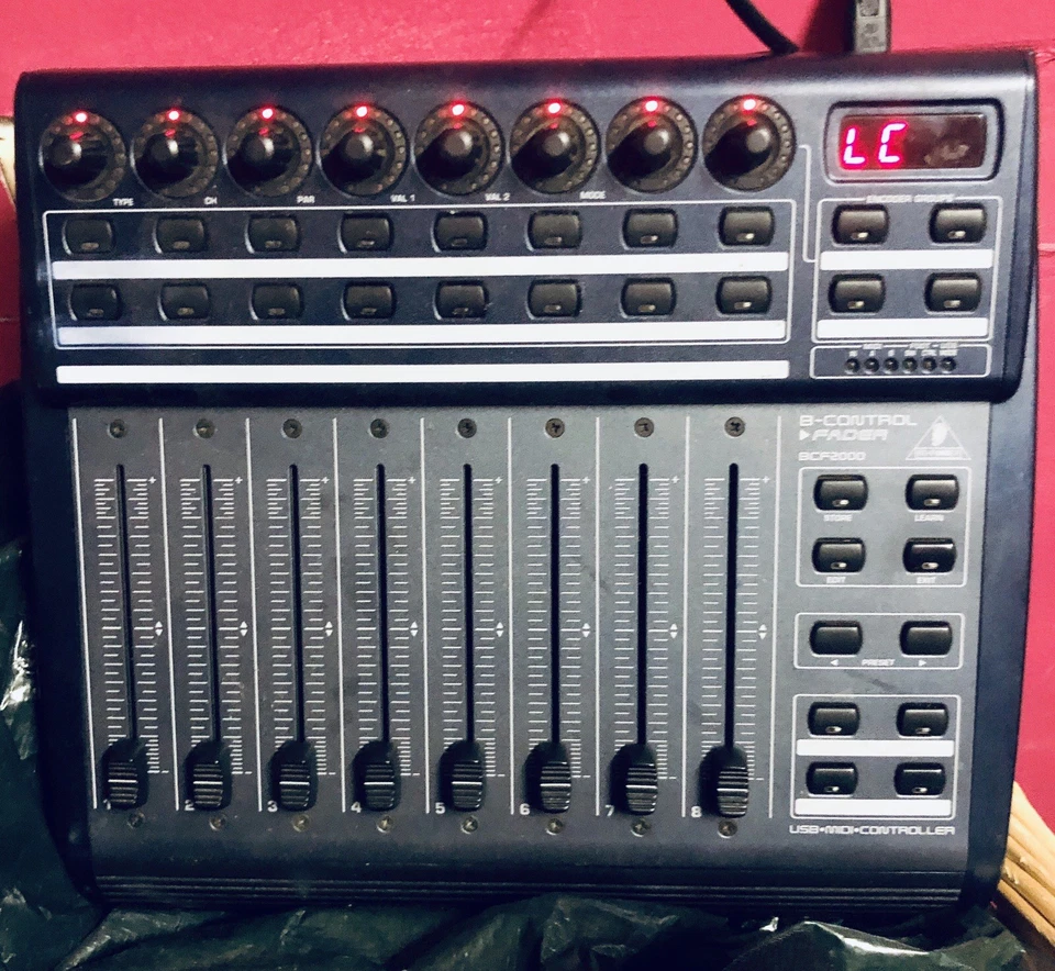 Behringer Bcf2000 Midi DAW Control - Bild 4 von 4