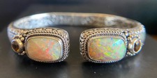 Sarda,Bali Handcrafted,Sterling Simulated Opal  Peaches  Cream  Tip-Tip Bracelet