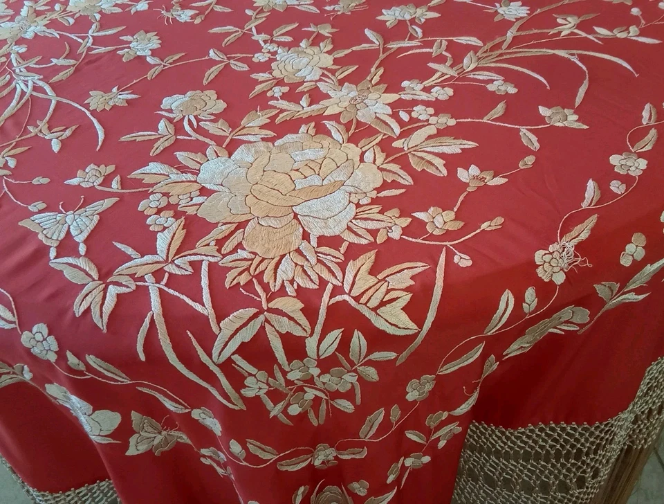 🦋 Mantón de piano de seda vintage naranja polvoriento con flores y mariposas bordadas Foto 2 de 4