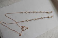 Cordon Chaine à lunettes métal doré cristaux blanc transparent et perles fines