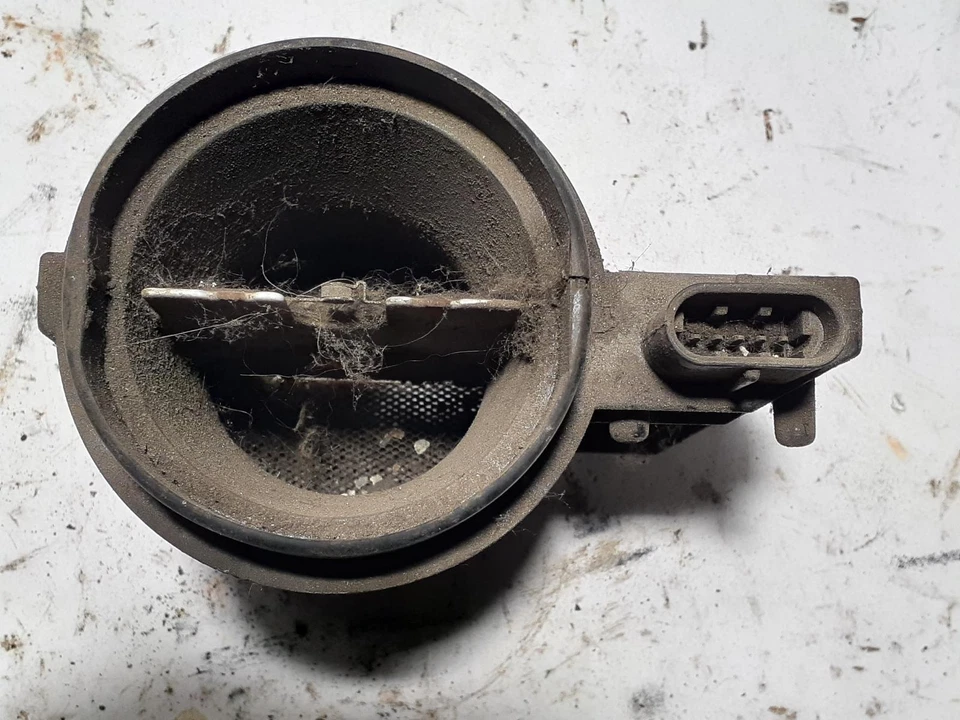 Used Fuel Injection Air Flow Meter fits: 1988 Chevrolet Celebrity Grade A - Image 2 of 4