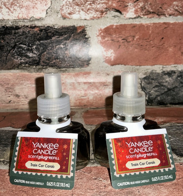 2 Yankee Candle Train Car Carols ScentPlug Oil Diffuser Refills Fresh & Clean
