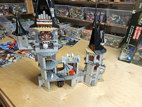 LEGO Monster Fighters: Vampyre Castle 9468 &ndash; Complete with Box and Manuals