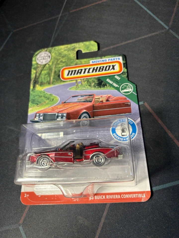 Matchbox Moving Parts MBX Road Trip '83 Buick Riviera Convertible in Red - Image 4 of 4