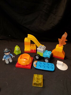 LEGO DUPLO Miles From Tomorrowland Miles' Space Adventures