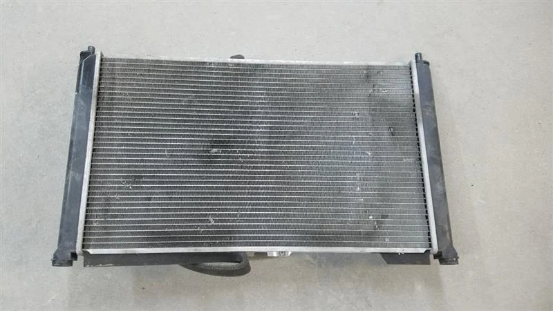 Used Radiator fits: 2001 Mazda MILLENIA 2300 Grade A - Image 2 of 4