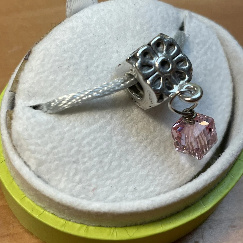 Pulsera Chamilia Bead Rosa Flor Swarovski Cuelga Cristal Plata Dije Foto 4 de 4