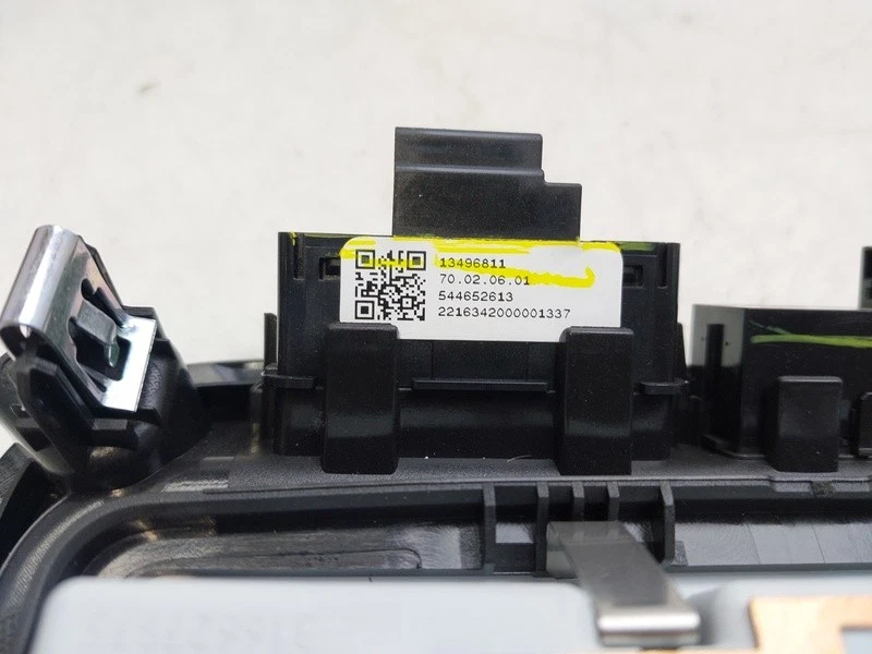 13415545 lumière habitacle pour OPEL ASTRA K SPORTS TOURER 1.6 2015 8738877 - Photo 2/4