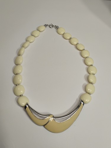 VTG Trifari Kunio Matsumoto Choker Necklace W/ ivory enamel pendant and Lucite - Picture 8 of 12