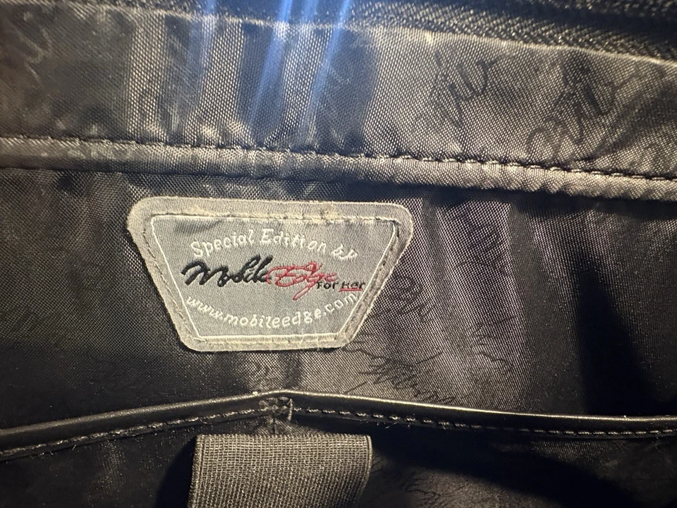 Mobile Edge for Her, The Large GINEBRA MicroFiber Laptop Tote Hasta 17.3" COMO NUEVO Foto 2 de 4