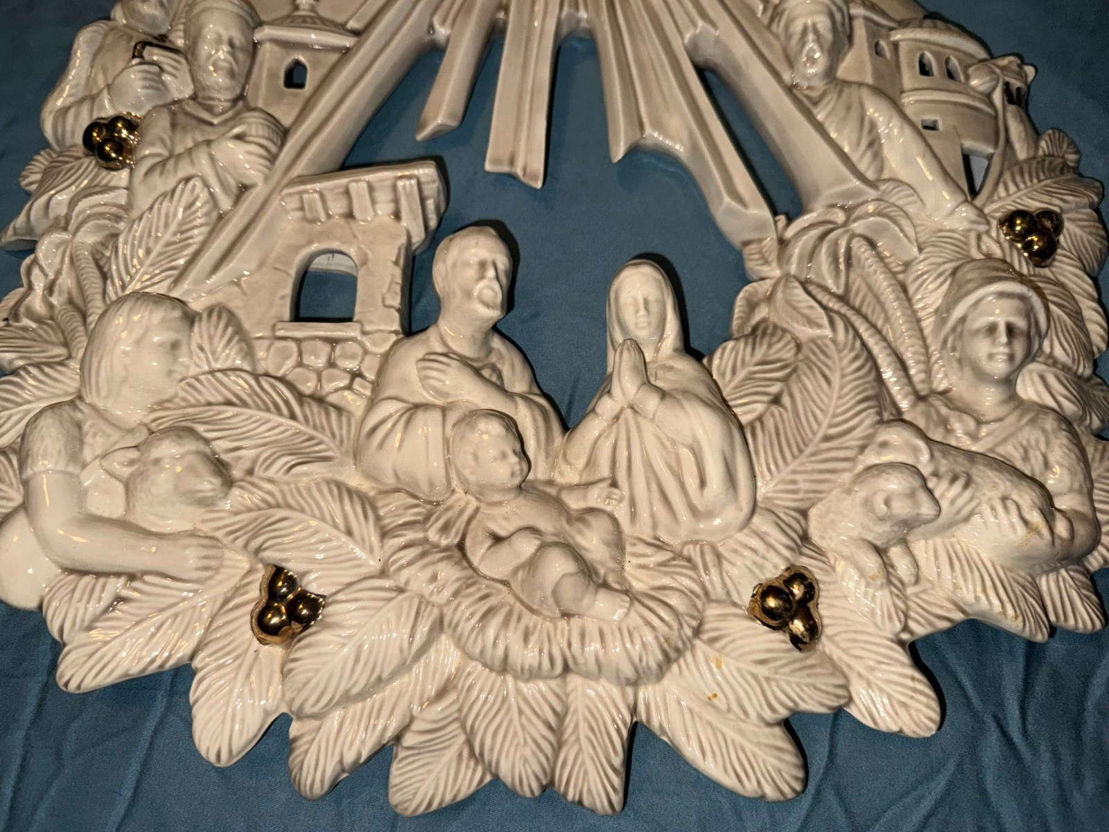 BEAUTIFUL LARGE PORCELAIN NATIVITY SCENE WREATH STYLE PLAQUE FROM NUNS CONVENT