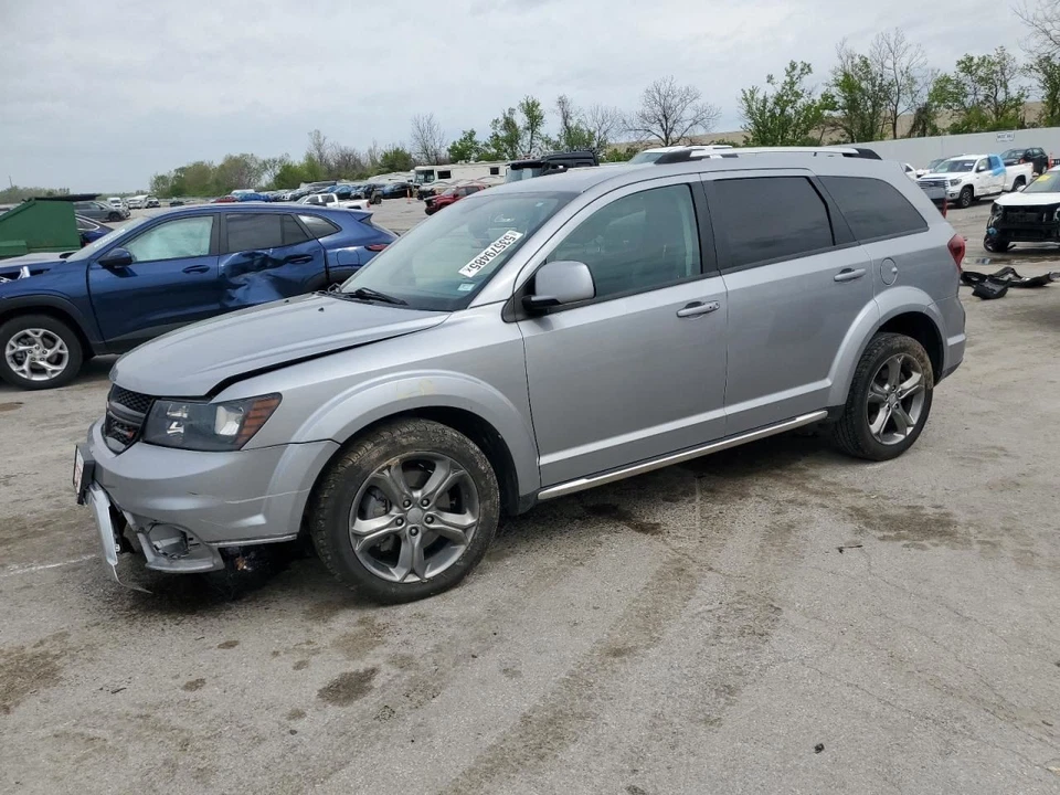 2017 Dodge Journey Front Right Door Panel Trim Black OEM Used 409452 Foto 2 de 4