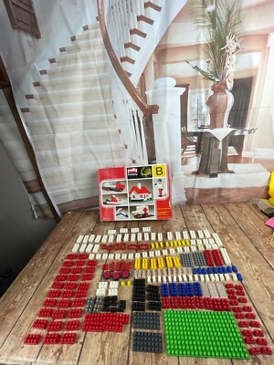 Polly Hobby Basic 230 piece Building set 1976
