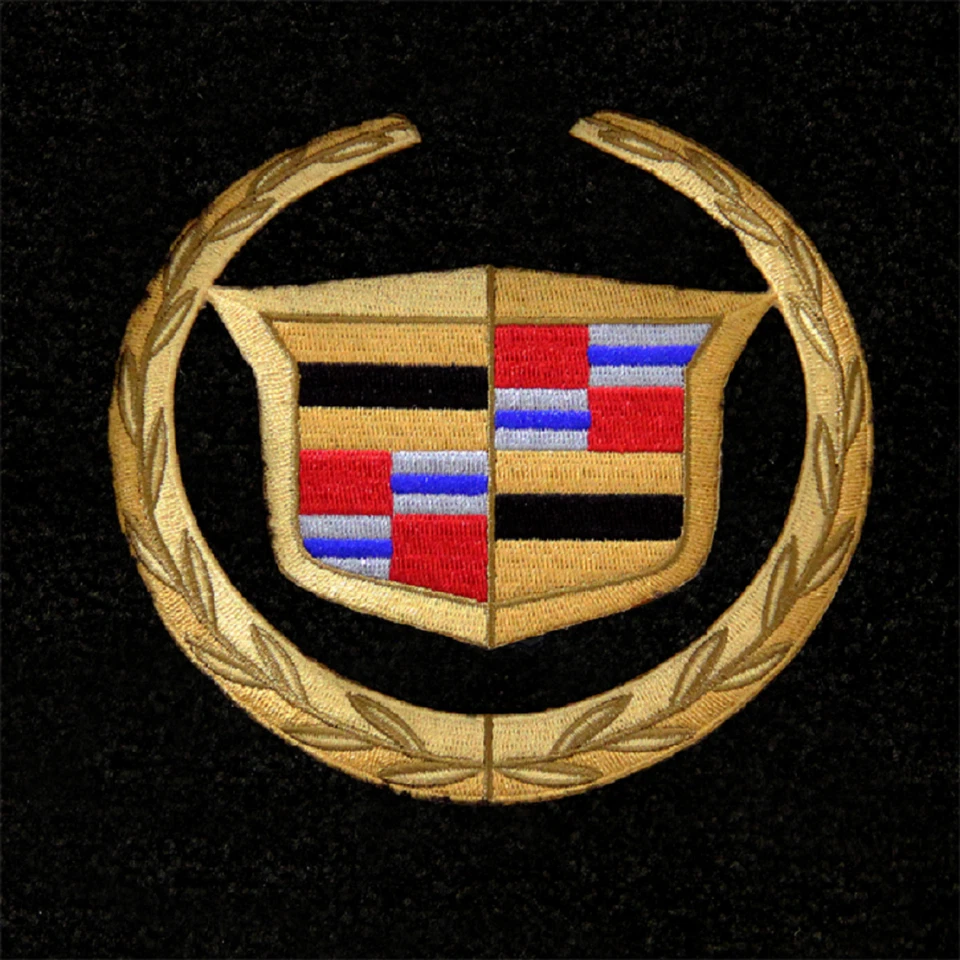 Lloyd Mats Velourtex Gold Cadillac Crest Logo Front Floor Mats (2002-2014) - Imagem 3 de 4