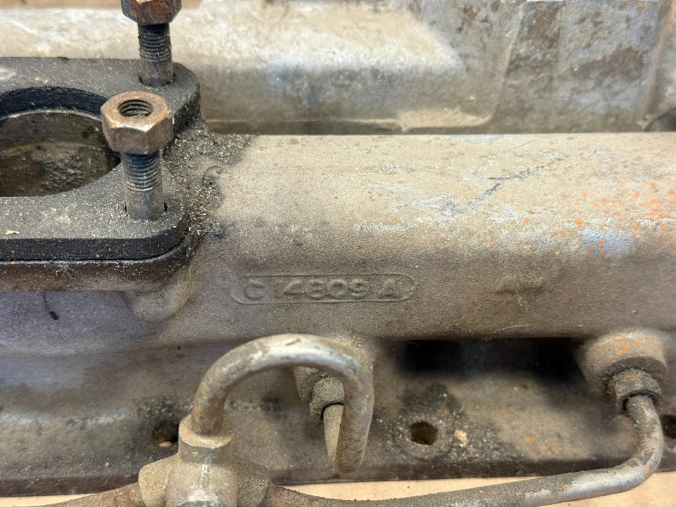 Coletor de admissão Jaguar XK150 fabricante de equipamento original C14809A - Imagem 2 de 4