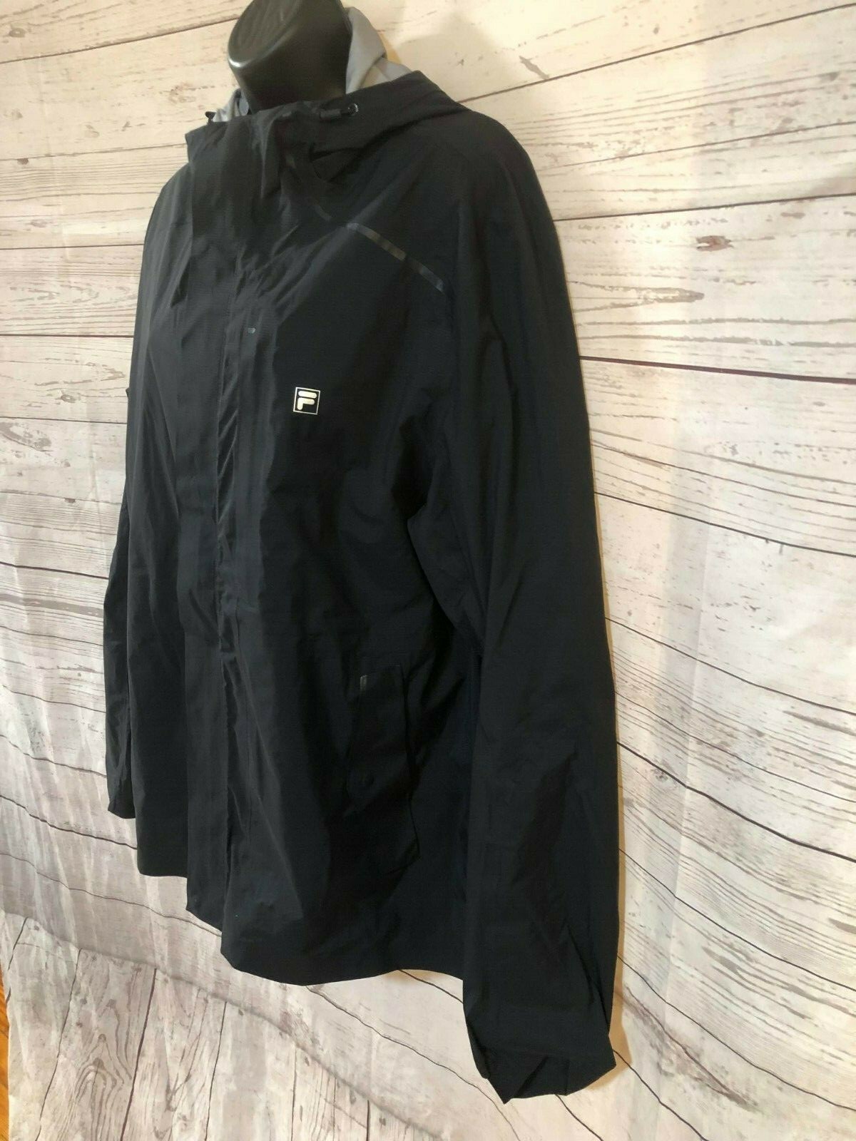 Giacca a vento donna Fila con cappuccio a scatto cerniera davanti nera taglia 2XL