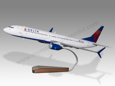 Boeing 737-900ER Delta Airlines Scimitar Winglets Desk Wood Airplane Large 1/100