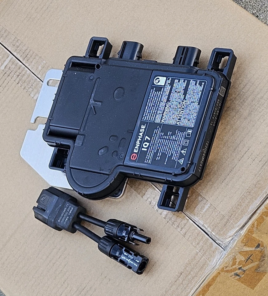 Microinversor Enphase IQ7 IQ7-60-2-US Nuevo Foto 2 de 4