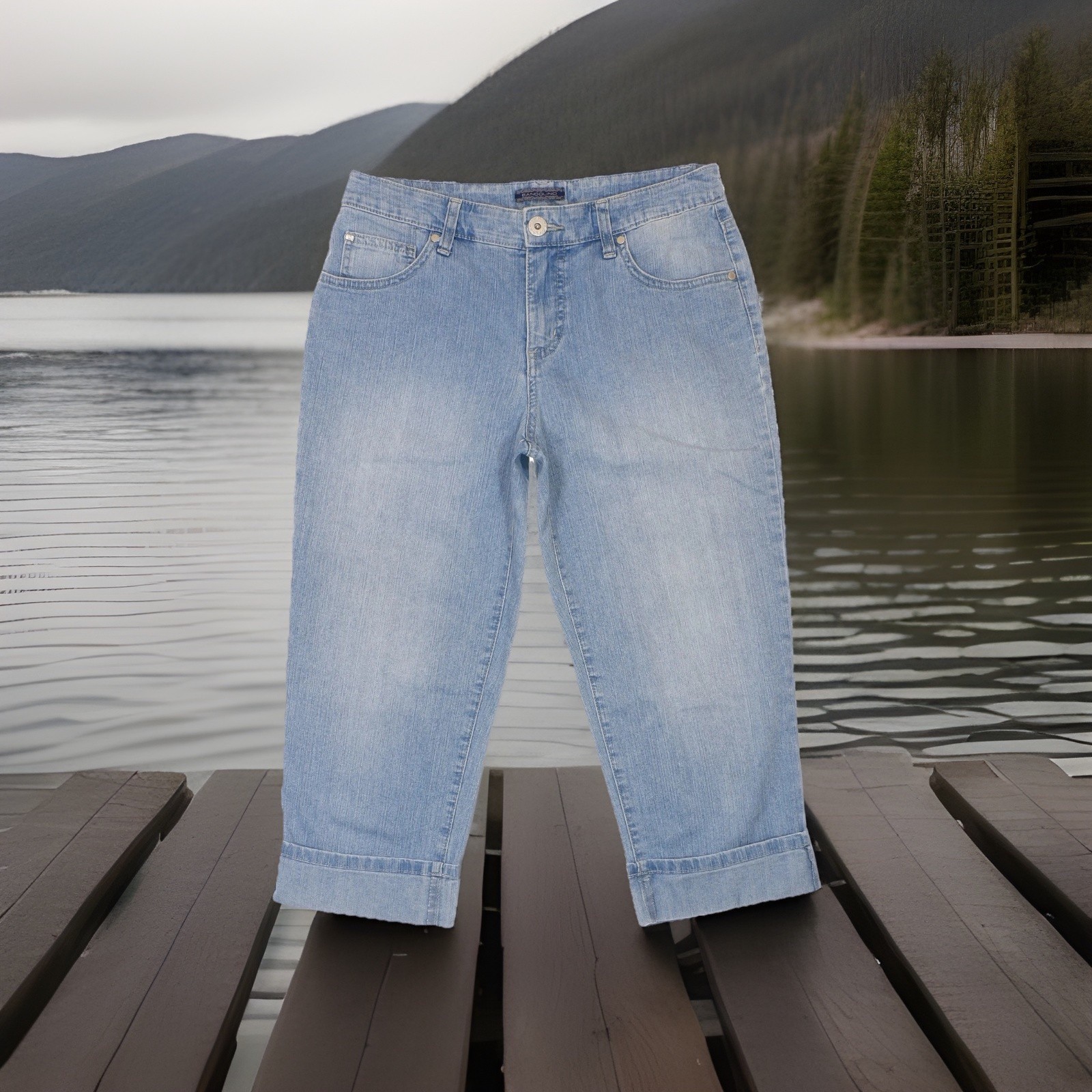 Bandolino Mandie Capri Jeans 6 Cuff Blue Denim Womens Measures 31 x 19.5