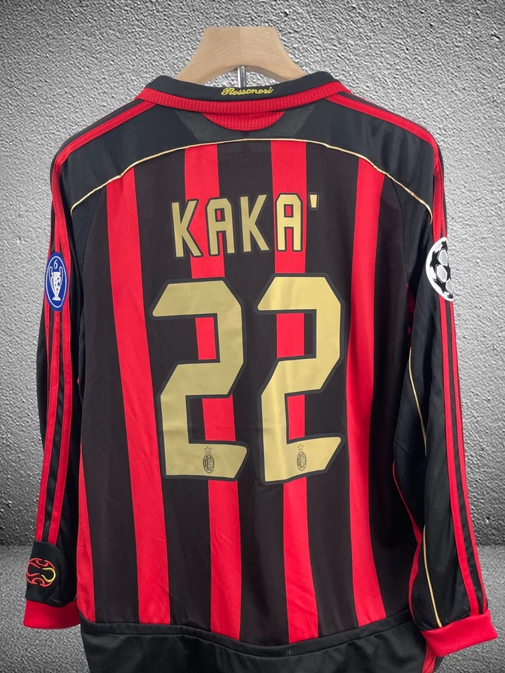 Camiseta manga longa retrô AC Milan 2006-2007 Home - Kaka #22 - Imagem 2 de 4