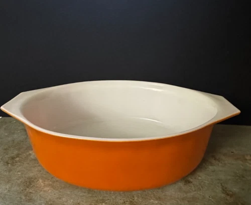 Vintage PYREX 045 Orange Tangerine 2 1/2 Qt. Casserole Dish w/o Lid
