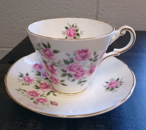 Royal Patrician Fine Bone China Staffordshire England Teacup &Saucer Pink Roses
