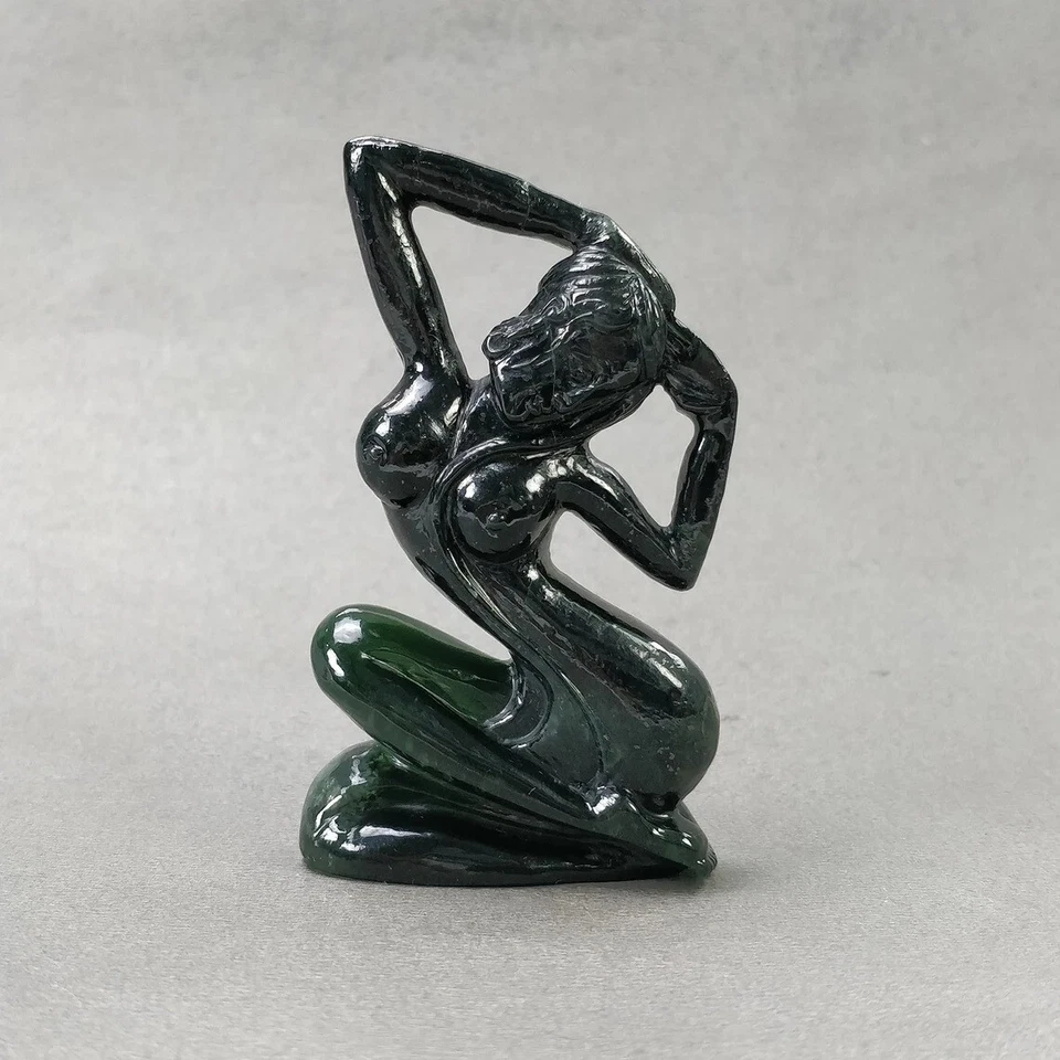 Estatueta escultura feminina escultura serpentina verde antigorita natural 259,45 ct - Imagem 2 de 4