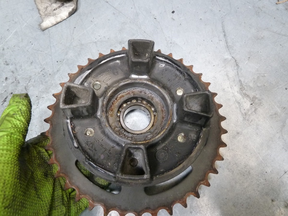Rear sprocket & carrier ZX600J zx6r zx600 J 00 01 02 Kawasaki #C16