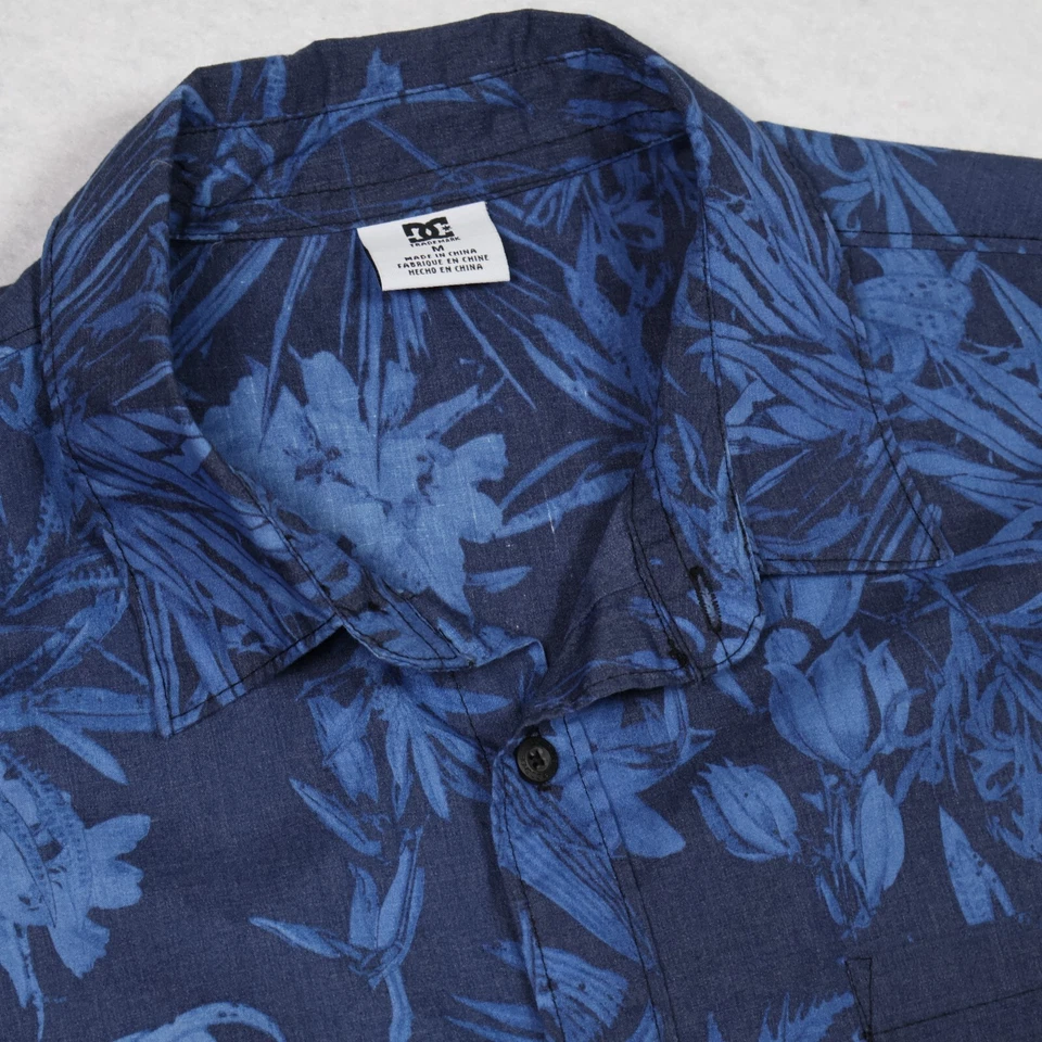 Camisa de skate con botones DC Shoes Hawaiiin Aloha talla mediana para hombre Foto 2 de 4