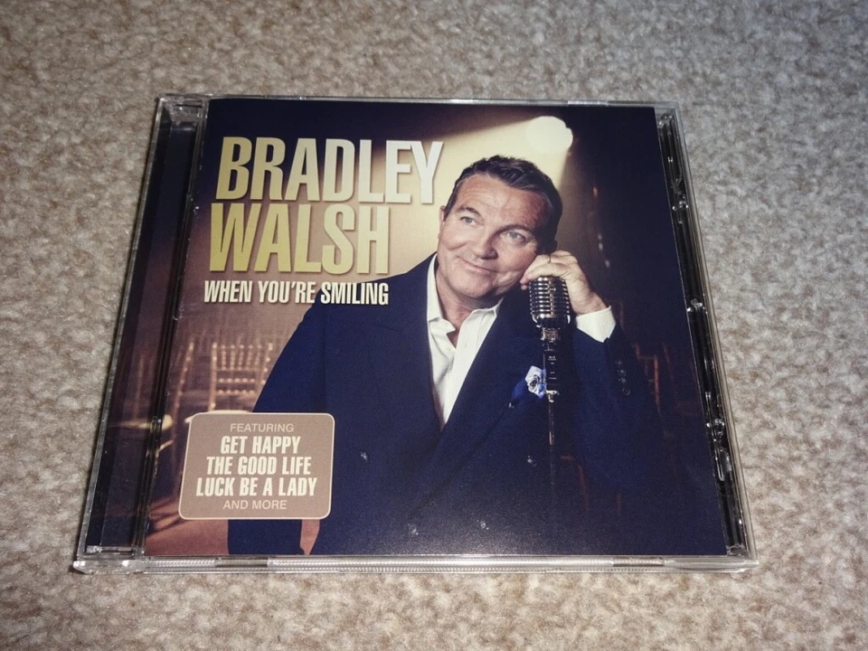 CD ALBUM - BRADLEY WALSH - WHEN YOU'RE SMILING - Image 1 of 1